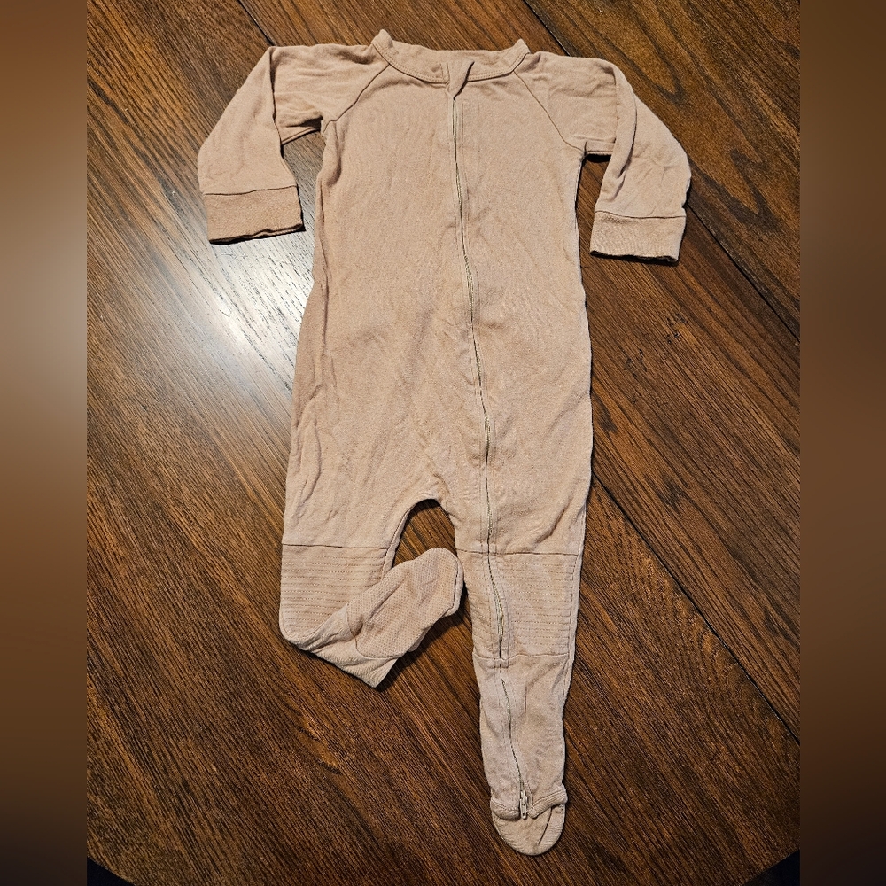 Goumi Baby Footed Onesie